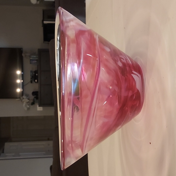 Gorgeous pink -swirled Kosta Boda glass serving bowl : manufactured in Sweden - Picture 2 of 6